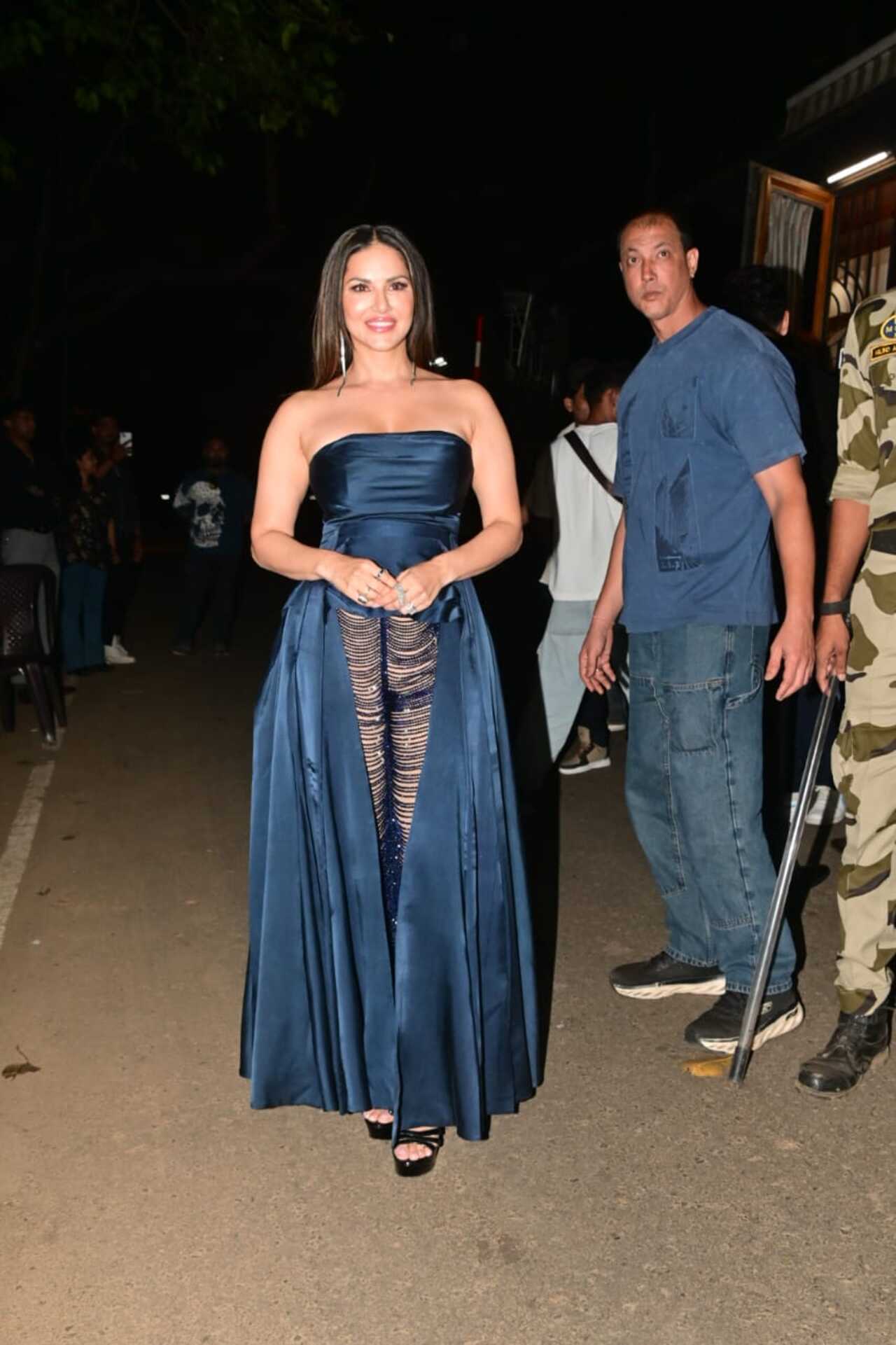 Sunny Leone was spotted on the sets of Bigg Boss 19 finale for the promotions of her upcoming show.